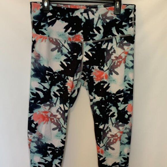 Old Navy Active Go Dry Floral Legging - Picture 1 of 7